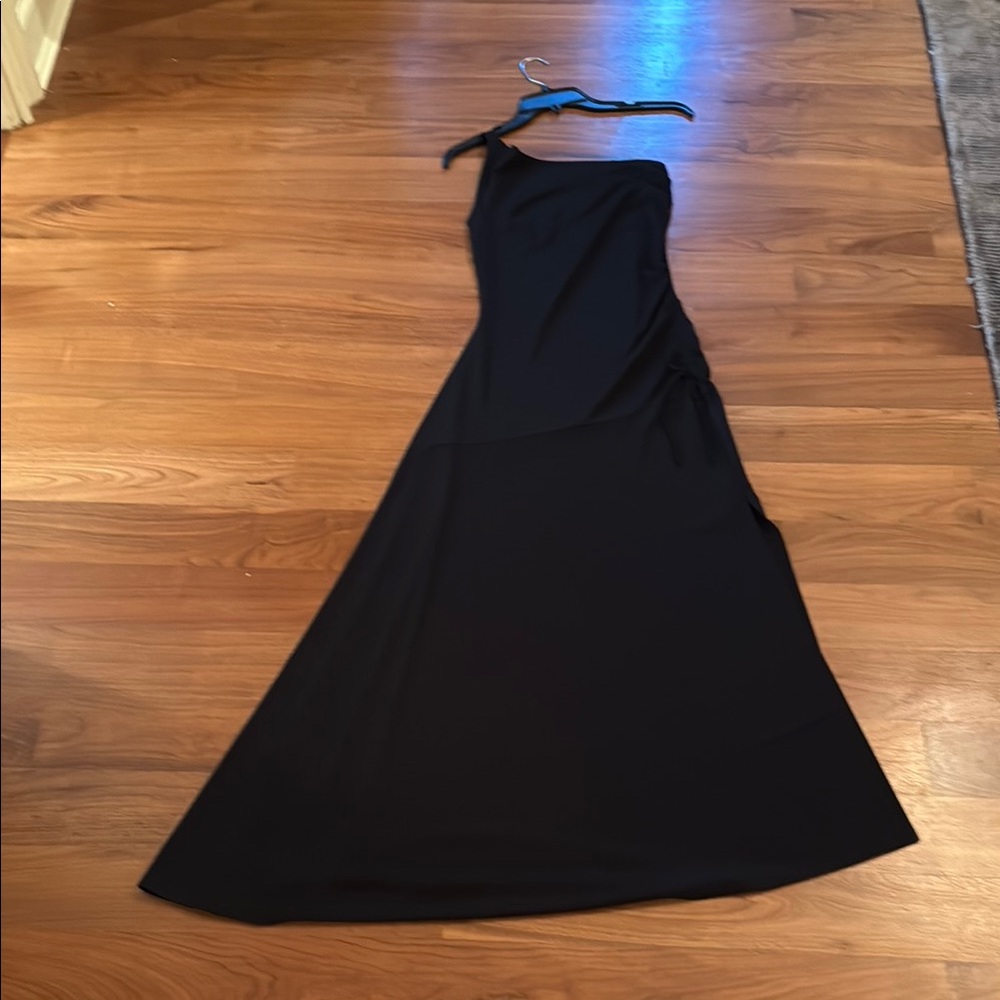 Elegant Black One-Shoulder Dress